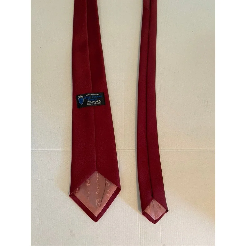 Sharps Freeman Limited Mens Burgundy Red Crested Necktie Made in England